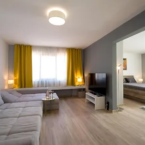 https://dimas-luxury-calm-apartment.burgashotels.net